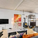 بيت للعطل 3 Bedroom Lovely In